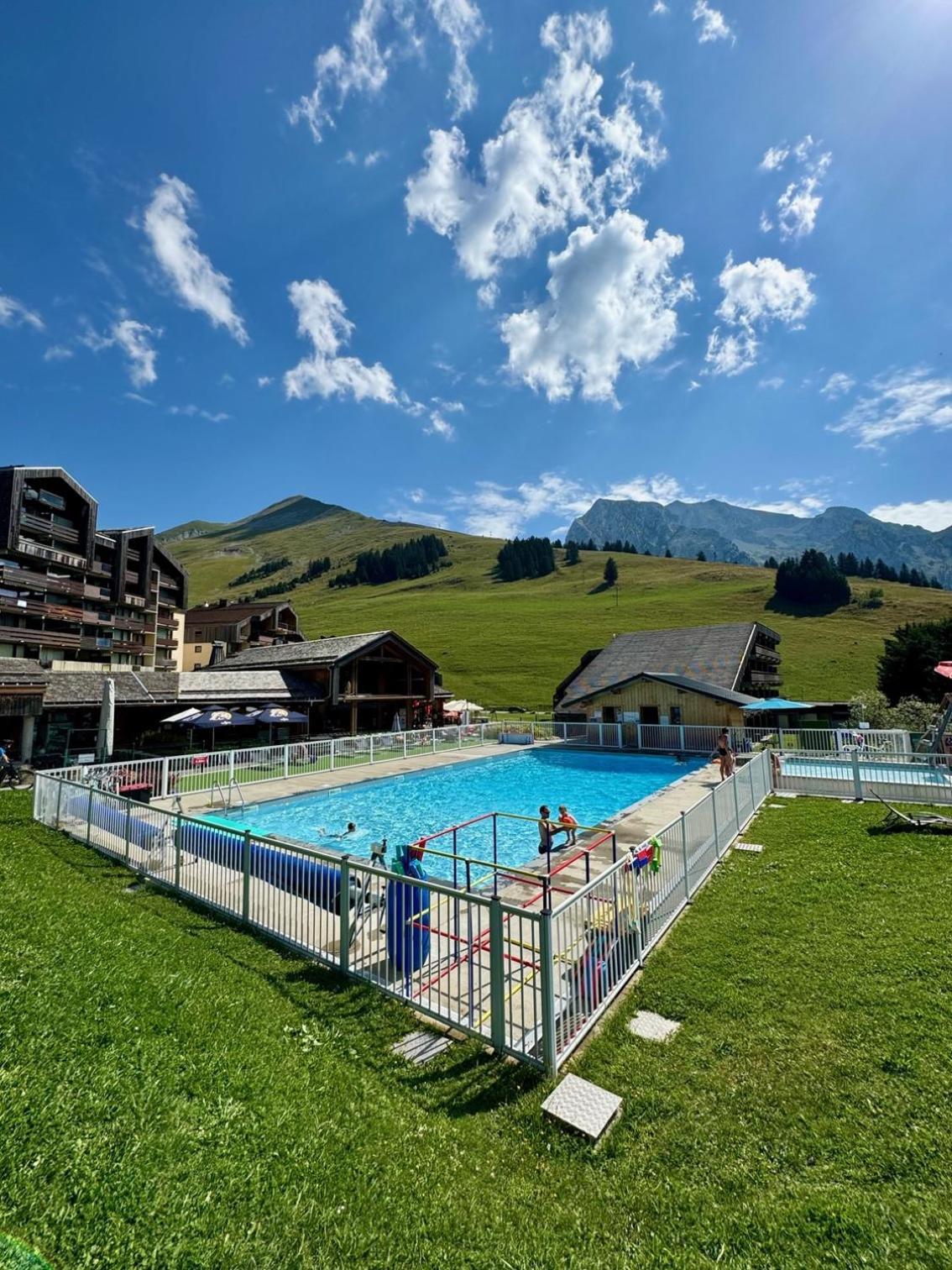 Le Lodge By Lilou Manigod Bagian luar foto